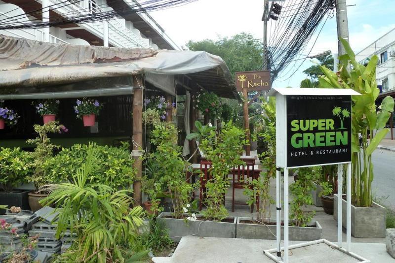 Supergreen Hotel Chalong Exterior photo